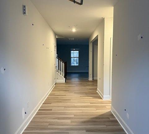 2nd image of 265 Sugar Pine Dr