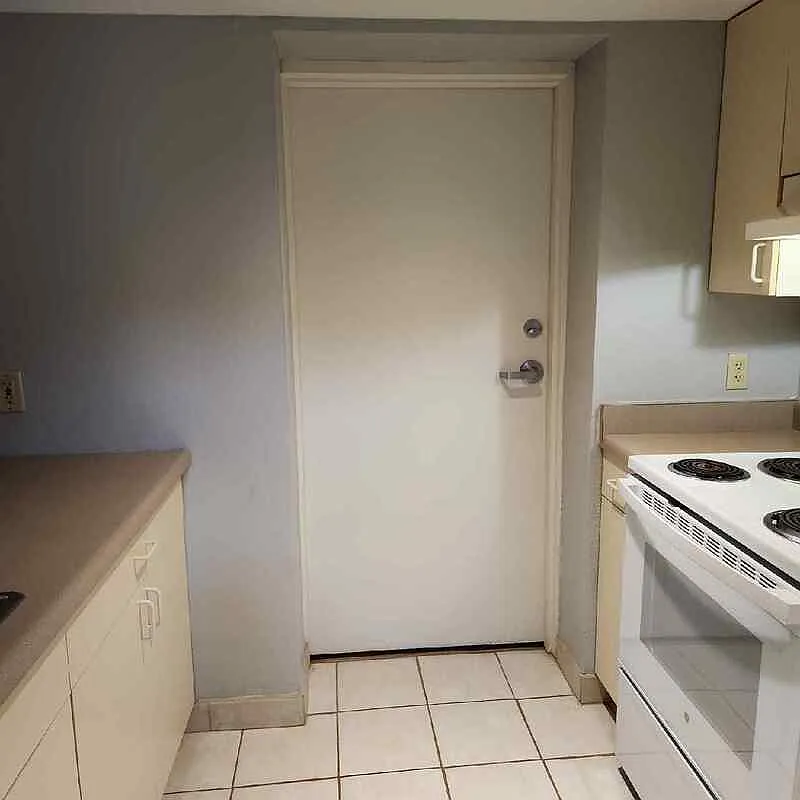 1 bed, 1.0 bath, $799 — Photo 3