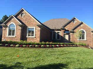 6233 Adams Dr, Washington, MI 48094