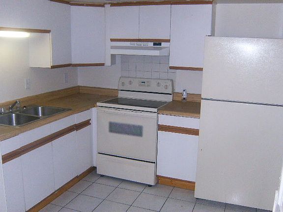 3rd image of 1862 Gammon Ln