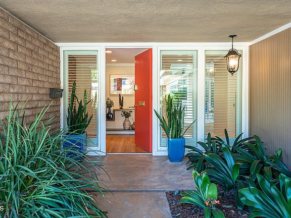 3rd image of 3920 Altura Ave