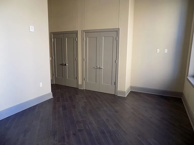 212 Brady St — Photo 15