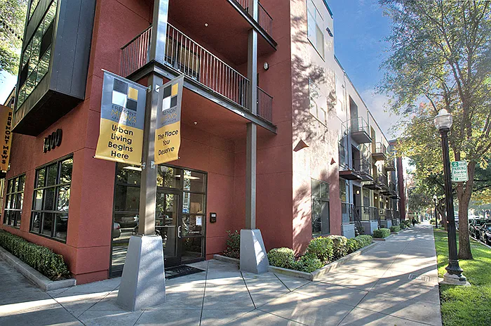 Fremont Mews — Photo 1