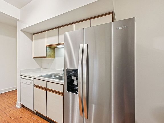 3rd image of 692 N High St APT 309