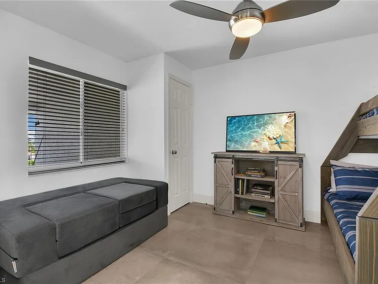 10684 Gulf Shore Dr #B-302 — Photo 23