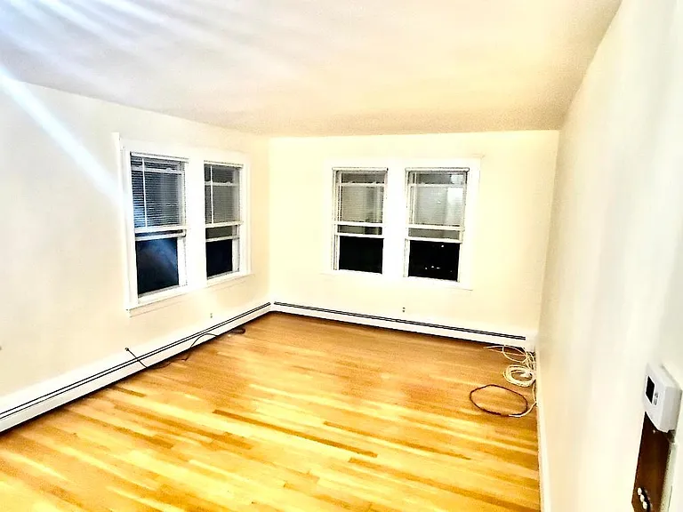 43 Eddie St #2R — Photo 3