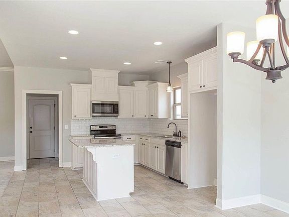 2nd image of 10594 Dodger Dr