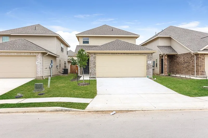 10406 Clearwater Way