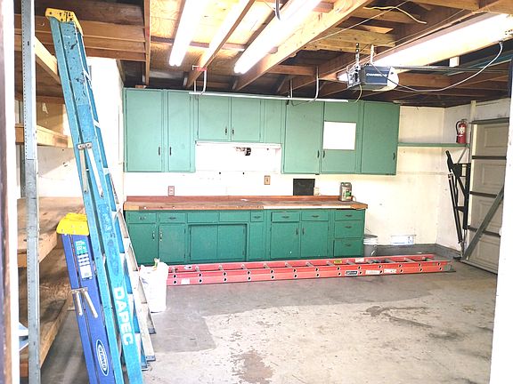 2nd image of 5314 W 138th St
