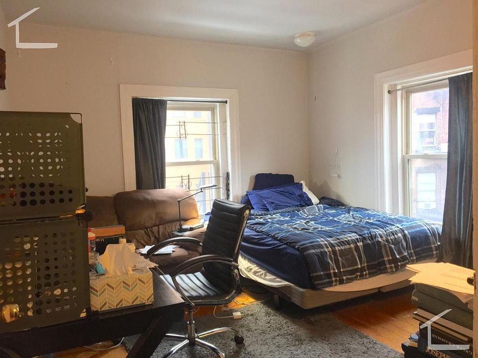 2nd image of 7 Miner St #Lm4