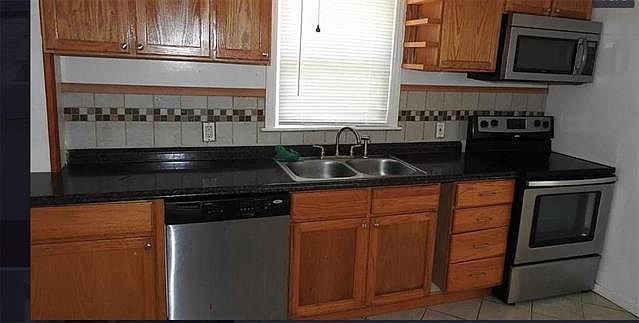 2nd image of 6425 Oak Dr
