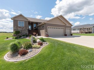 1705 Amber Pl SW, Mandan, ND 58554