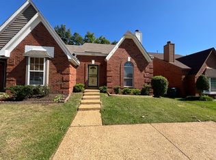 5882 Sunny Morning Dr, Memphis, TN 38141