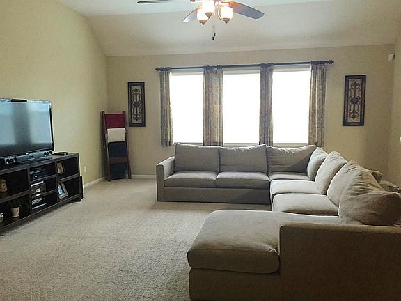 4th image of 4606 Legends Bay Dr