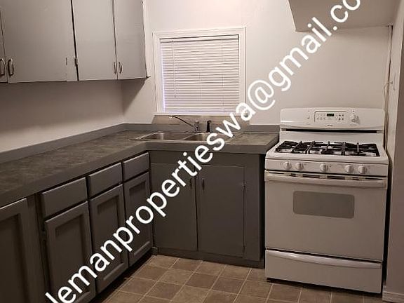 4th image of 219 N Rock St APT 4