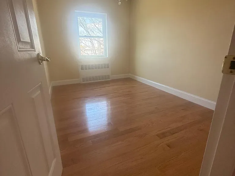 1582 E 52nd St #2 — Photo 6