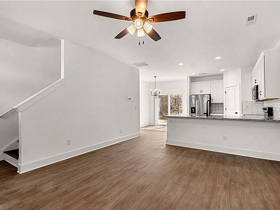 5th image of 123 Indian Wells Ct