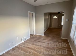 2155 Murray Hill Rd, Cleveland, OH 44106