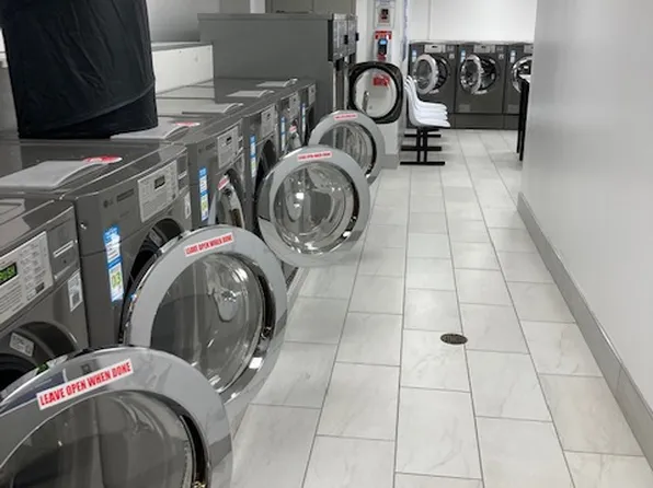 150 West 51st Street image 11 of 12