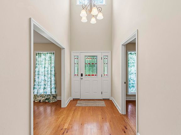 4th image of 1293 Payne Rd