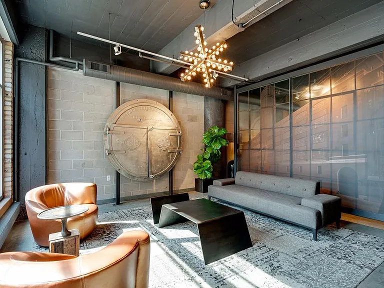 700 Washington Ave N #212 — Photo 16