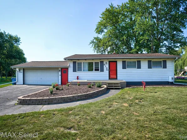 5161 Maple Ave, Swartz Creek, MI 48473