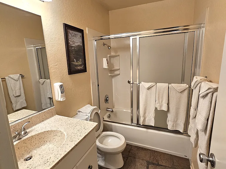 303 Canyon Crest Ln — Photo 14