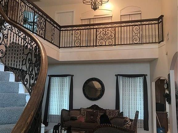 2nd image of 1406 W McKinley Ave