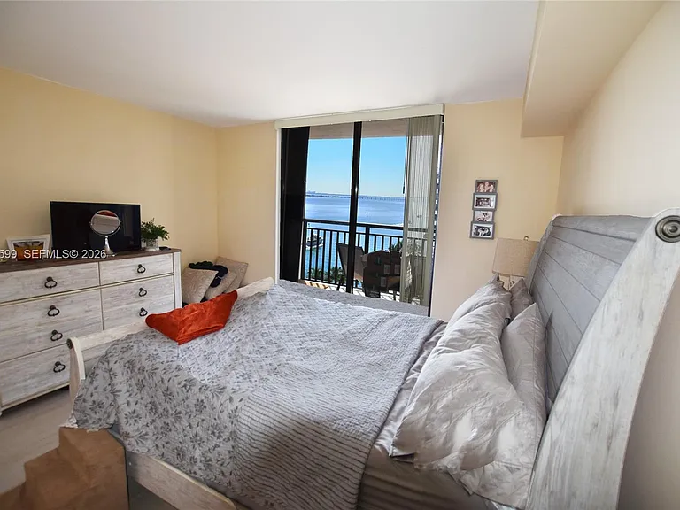 540 Brickell Key Dr #1025 — Photo 11