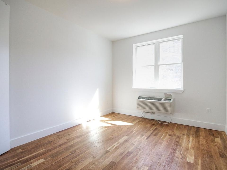 1st image of 26 Scholes St #02A