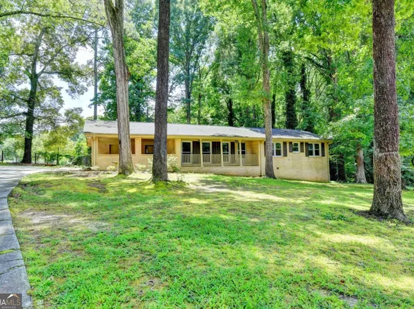 1138 Woodland Cir, Lawrenceville, GA 30043