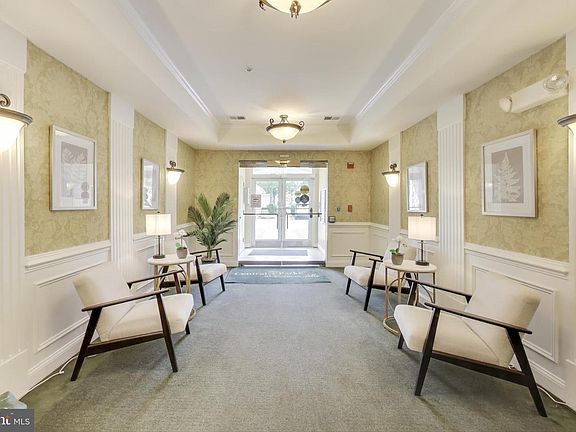 5th image of 13801 Belle Chasse Blvd Unit 212