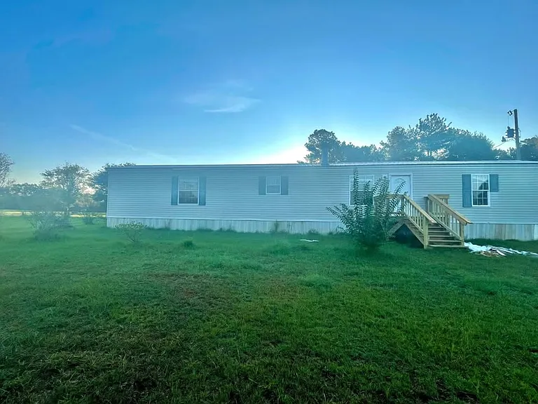 2229 Crenshaw Rd — Photo 1