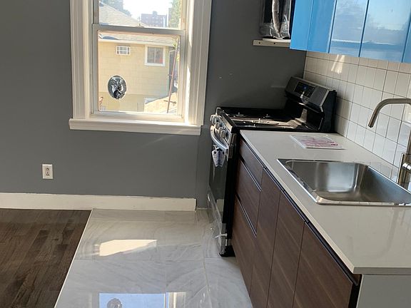 5th image of 9410 239th St