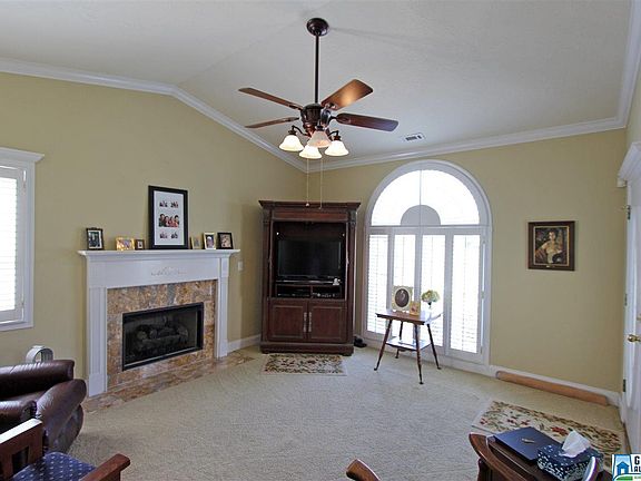 2nd image of 219 Belmont Cir SE