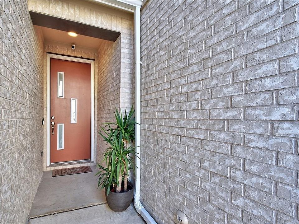 1st image of 205 Bridgeford Dr #15