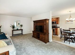 2449 Union Blvd APT 19B, Islip, NY 11751