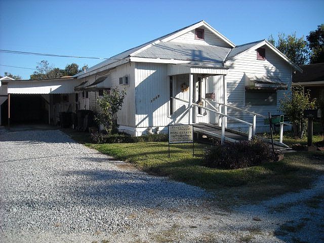 1st image of 1329 Aycock St