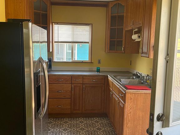 2nd image of 6724 Fawcett Ave