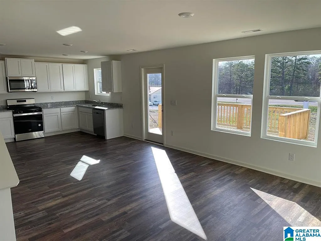 Building Photo - 2549 Creek Trce