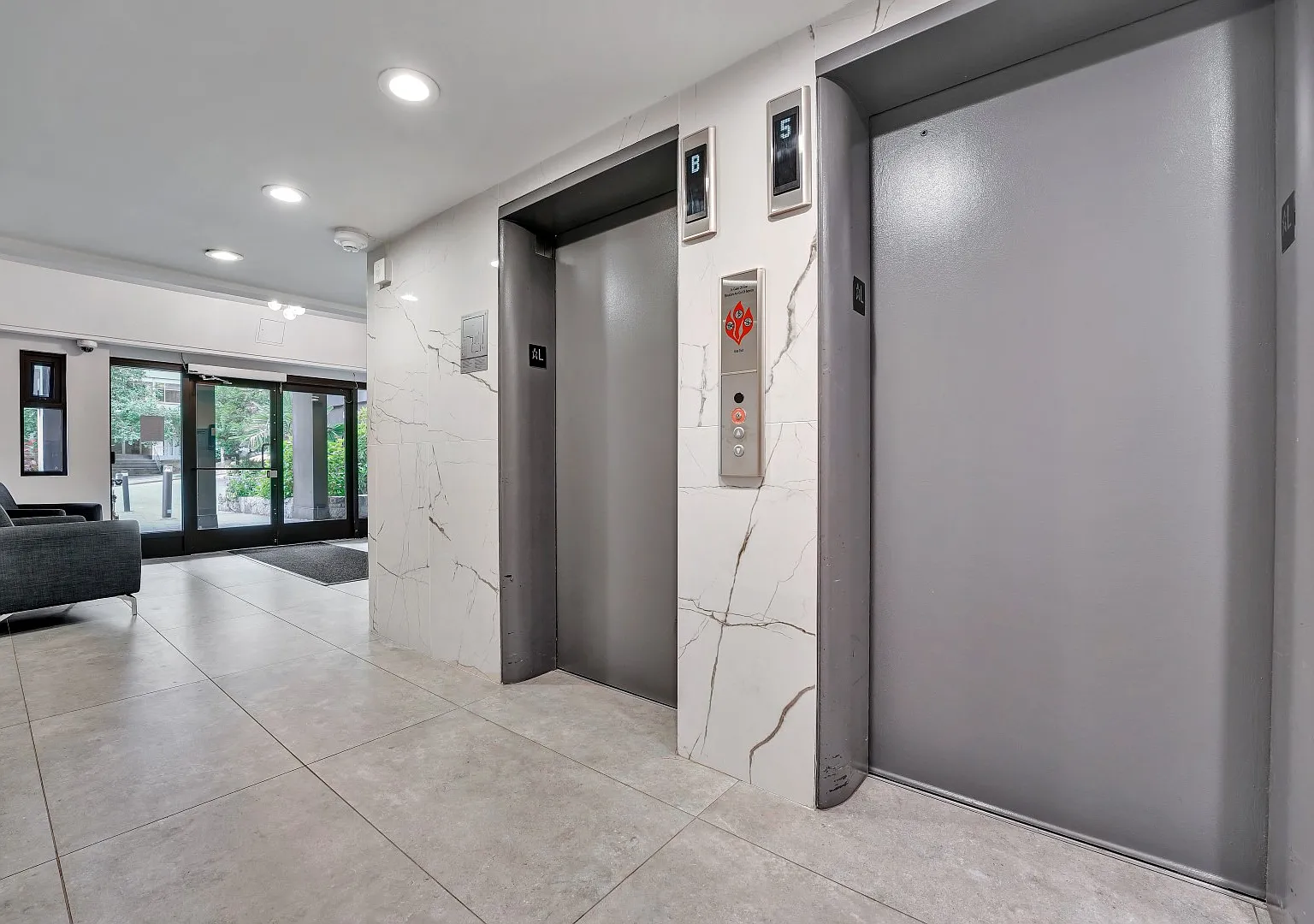 1320 Bute Street — Photo 1