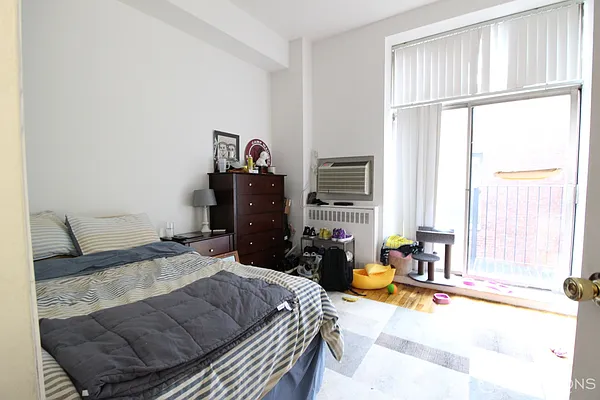 Rented by City Connections Realty | media 3