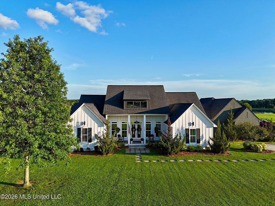 1st image of 122 Churchill Pl