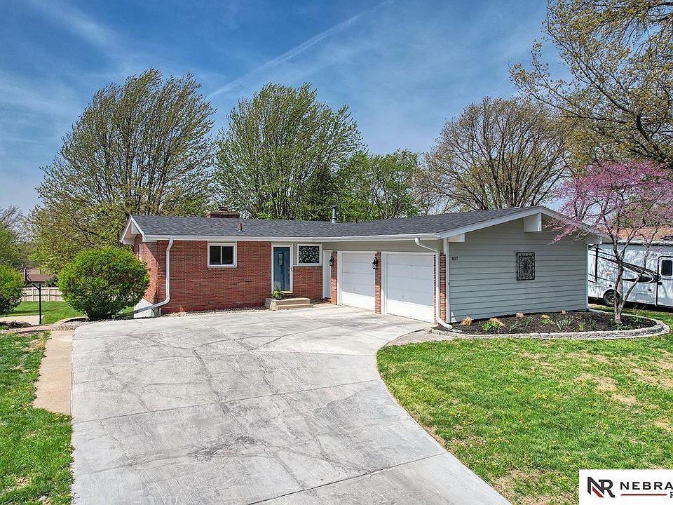1st image of 817 Carlos Dr