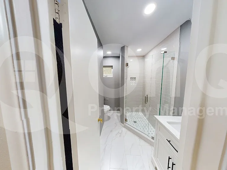 6127 Bandera Ave #B — Photo 14