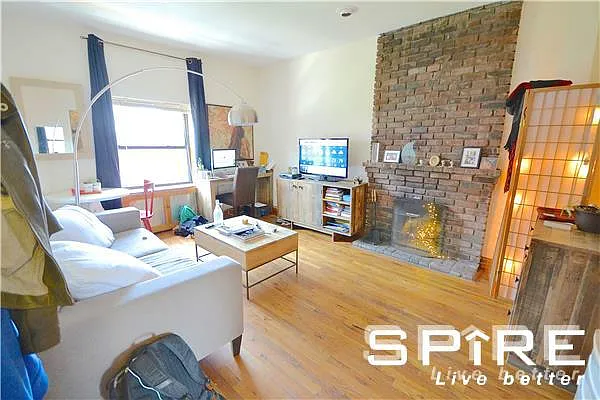 Rented by Spire Group | media 7