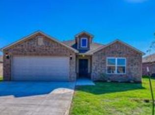 548 Fox Den Dr, Newcastle, OK 73065