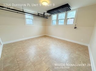 1246 Dufferin Pl #9, Windsor, ON N8X3K1