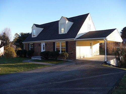1st image of 120 Mulberry Dr