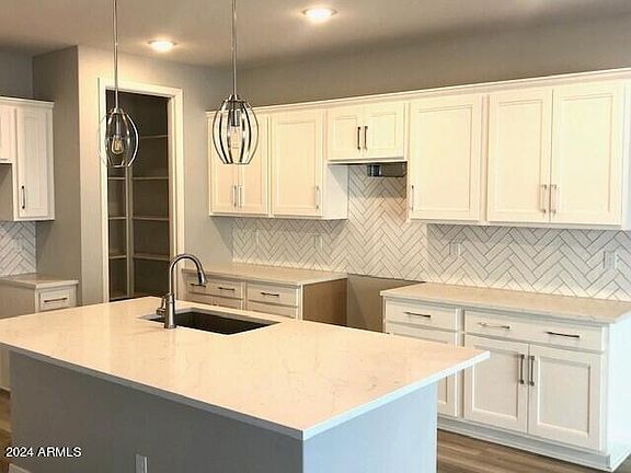 2nd image of 16280 W MARIPOSA GRANDE Street